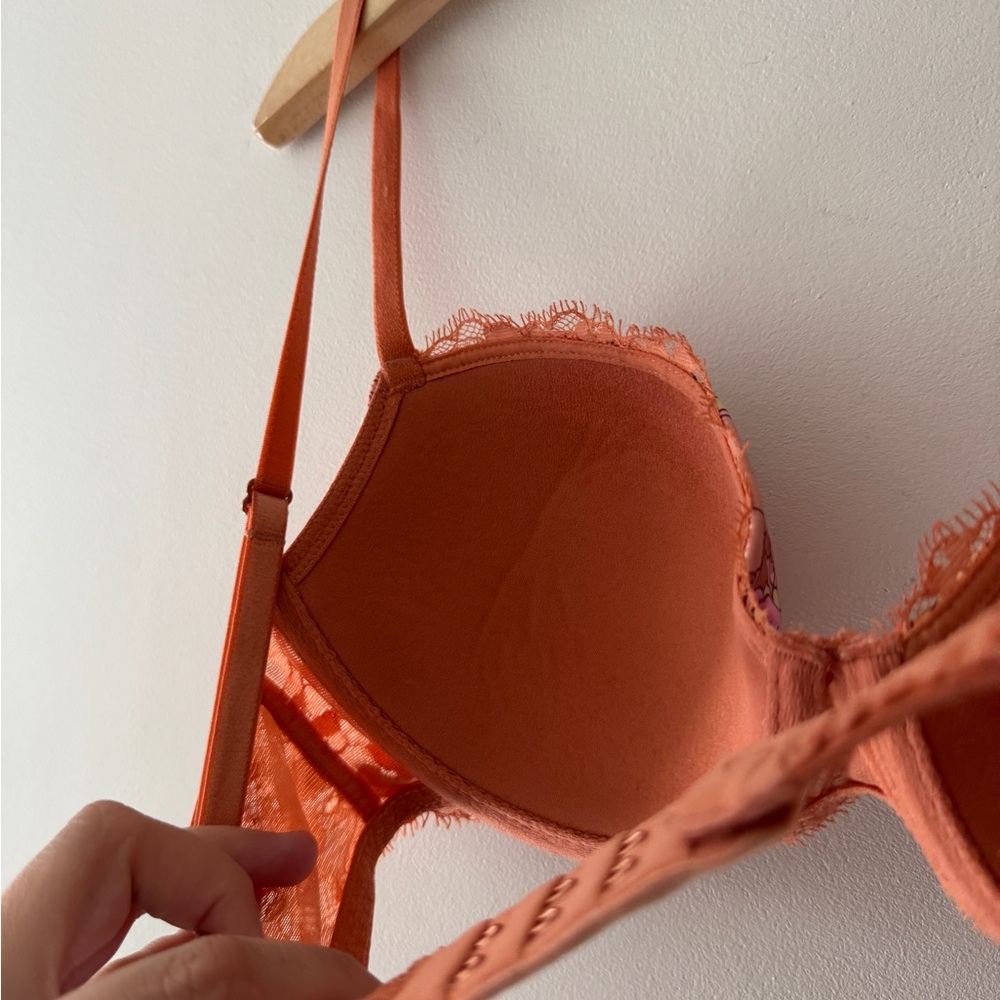 Victoria’s Secret Dream Angels Lined Demi Bra Gorgeous Floral Pattern - Picture 5 of 7